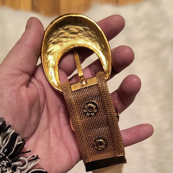 Vintage Gold Mesh Belt. Size Large. Great Condition. - Picture 6 of 9